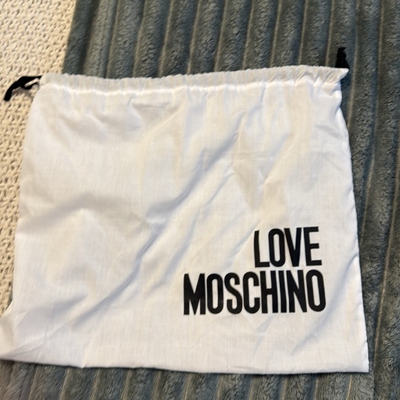 Love Moschino Black Belt Bag with Gold Chain - Picture 4 of 11